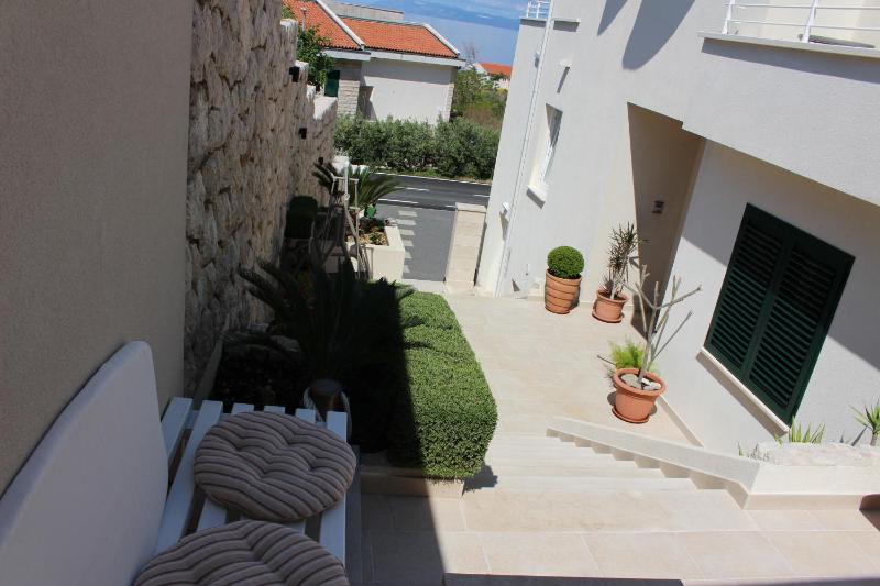 Studio with Sea View image 2