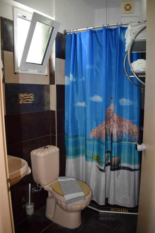 Quadruple Room image 2