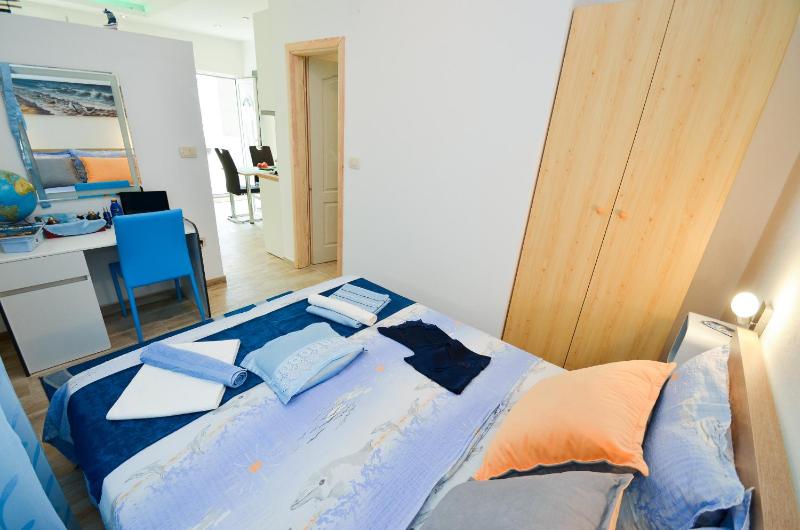 Apartment The Sea Coast - image 2