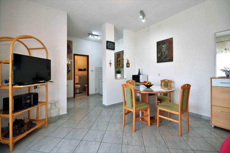 Apartment with Sea View image 1