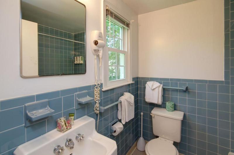 Double Room with Two Double Beds image 2