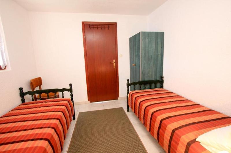 Two-Bedroom Apartment with Terrace and Sea View image 3
