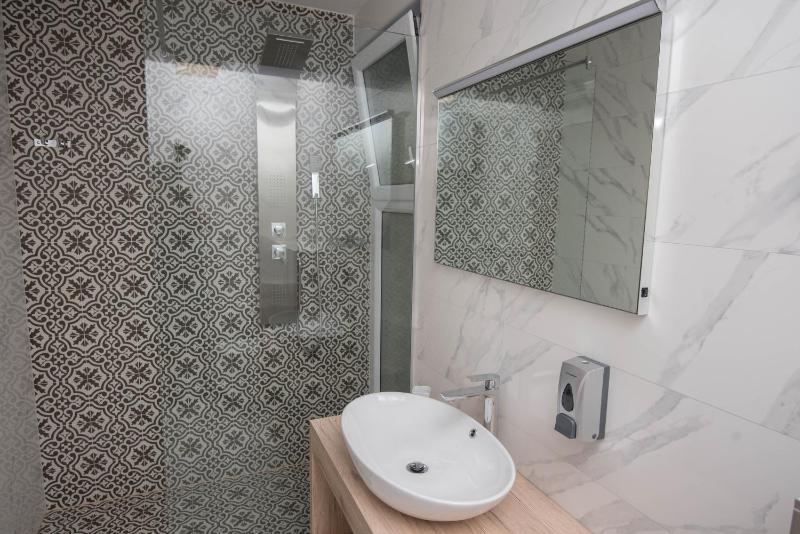 Apartment with Sea View image 4