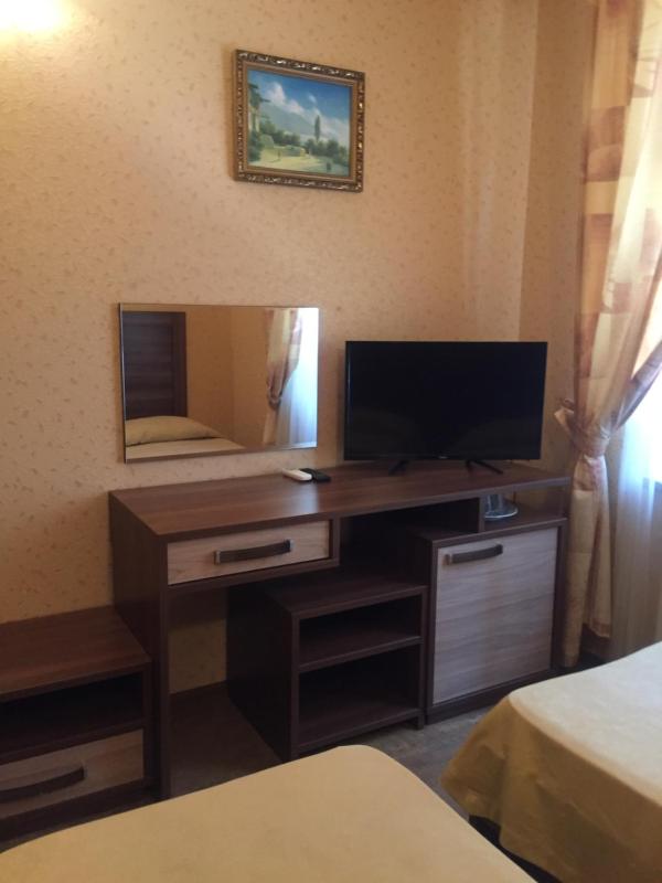 Standard Triple Room image 2