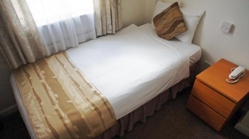 Single Room image 3