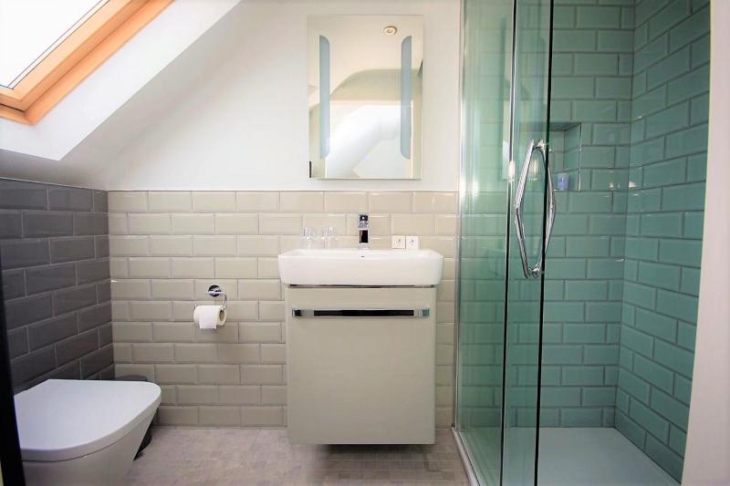 Deluxe Double Room with Sea View image 3