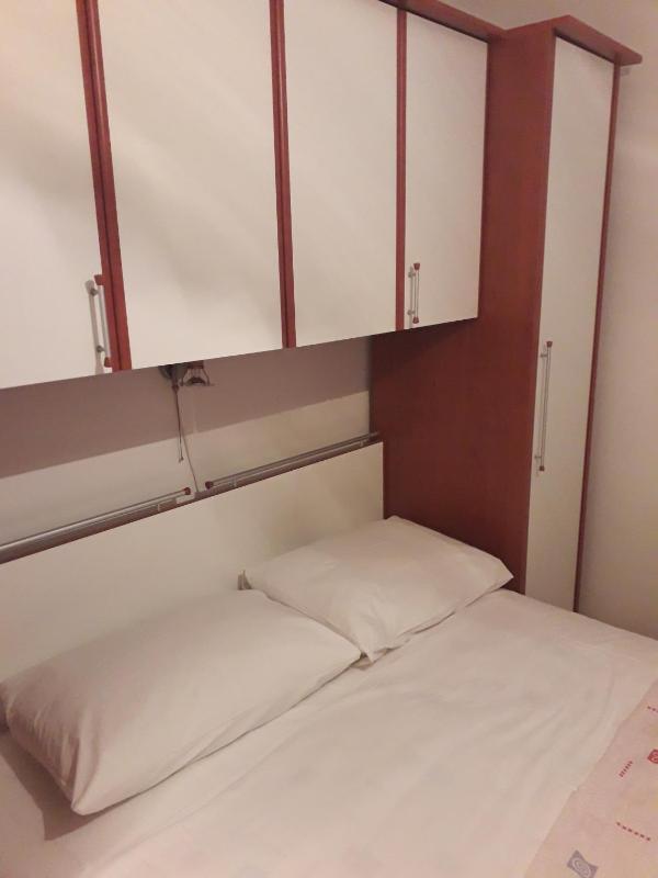 Triple Room with Private Bathroom image 1