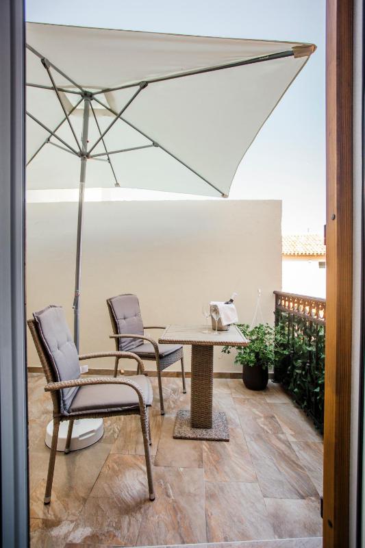 Deluxe Double or Twin Room with Balcony image 1