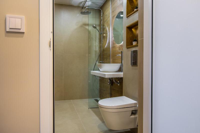 Deluxe Double Room - Ground Floor image 3
