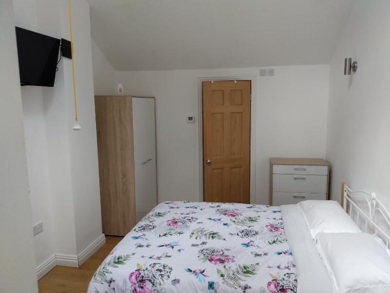 King Room with Garden View image 2