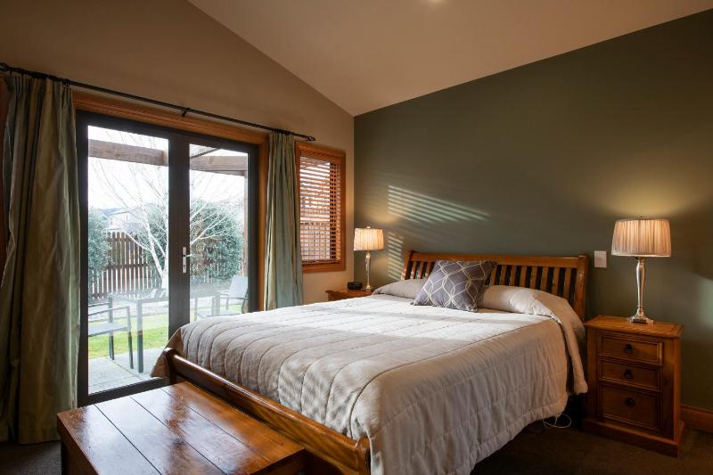 Wanaka Luxury Apartments - image 17