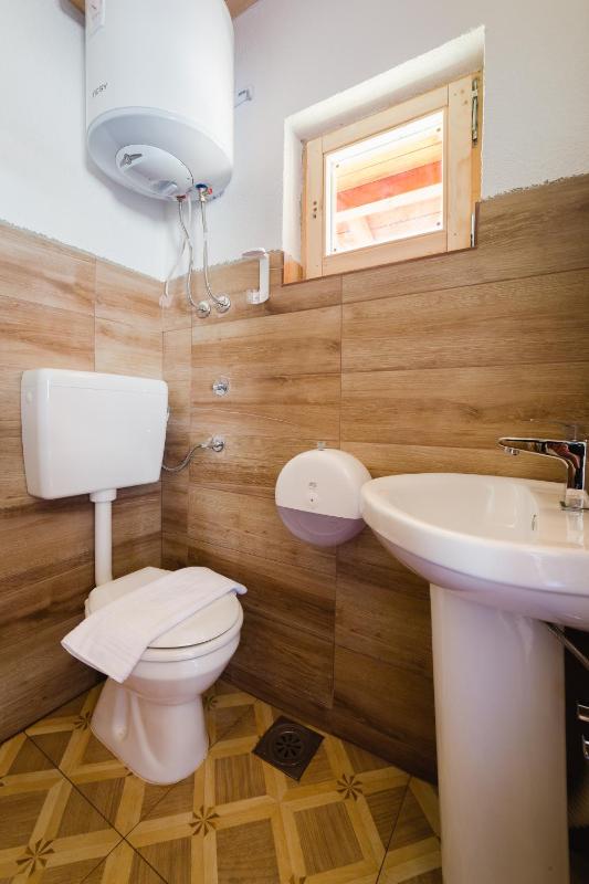 Triple Room with Private Bathroom image 2
