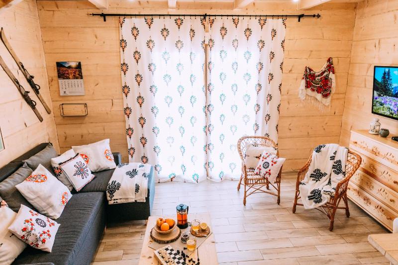 Two-Bedroom Chalet image 2