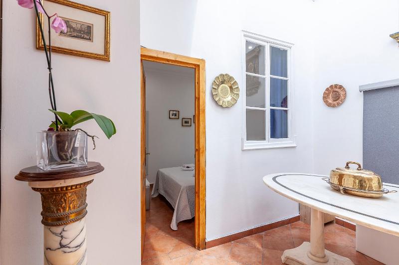 CASA DE LA LUZ -Elegante Casco Antiguo 5-Hab - image 7