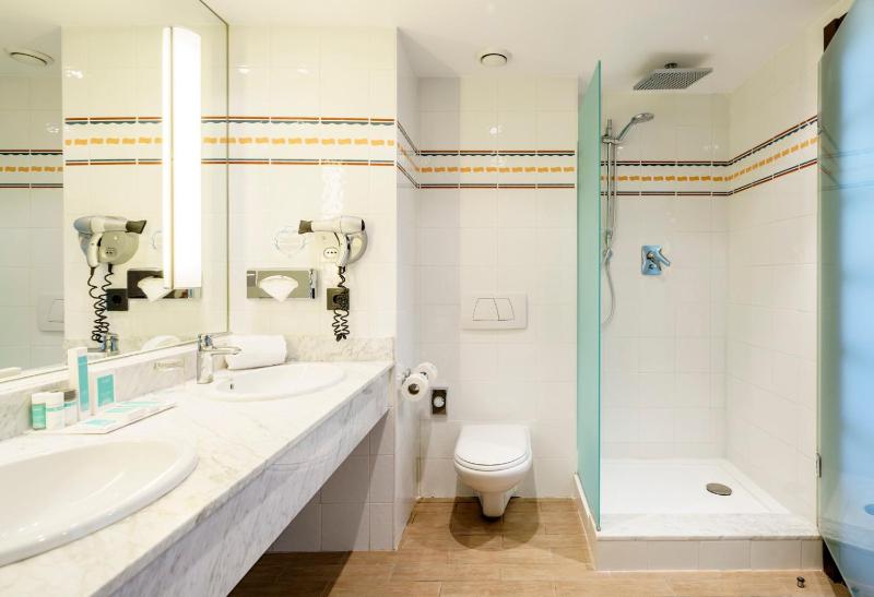 Superior Double Room image 2