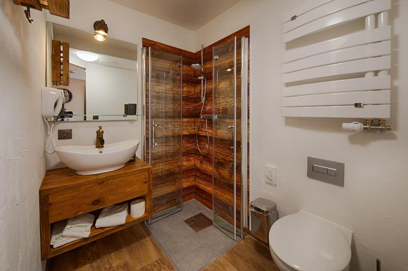 Small Double Room image 1