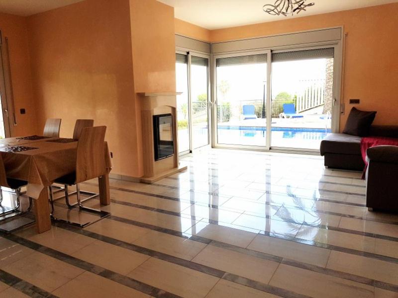 Deluxe Villa image 3