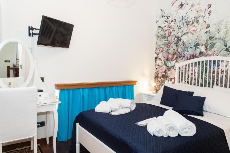 Standard Double Room with Window image 4