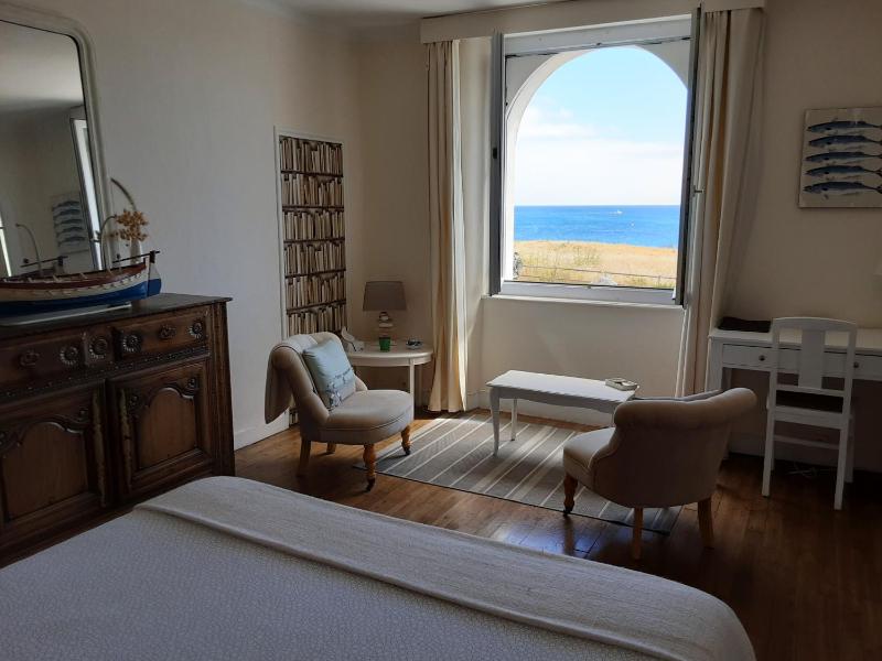 Double Room with Sea View image 1