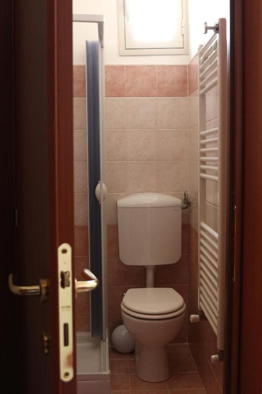 Single Room with Private Bathroom image 4