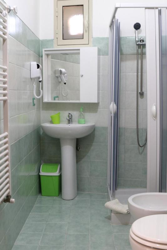 Double Room with Private Bathroom image 3