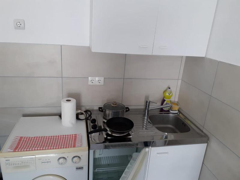 Studio Apartment image 3