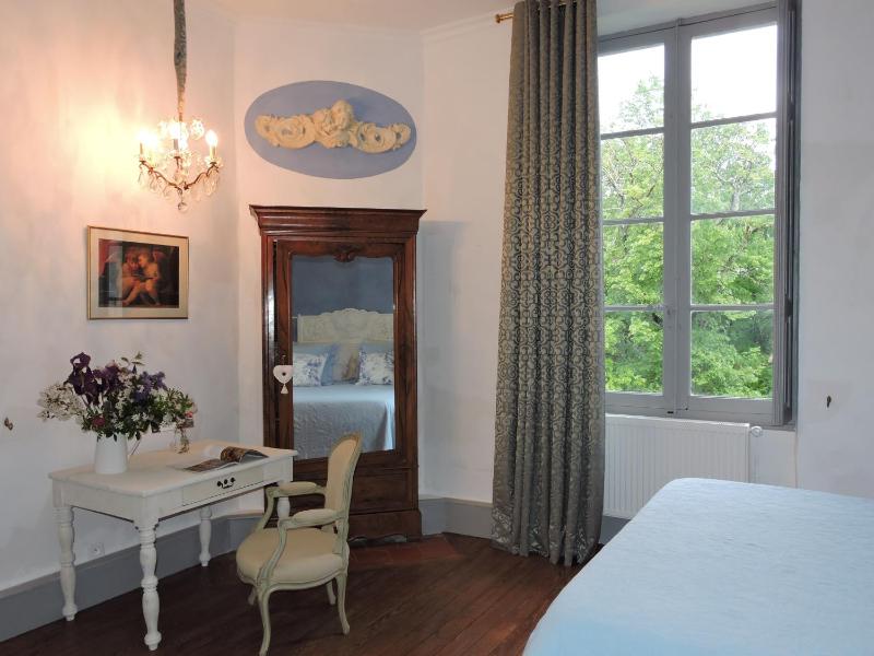 Double Room with Garden View image 1