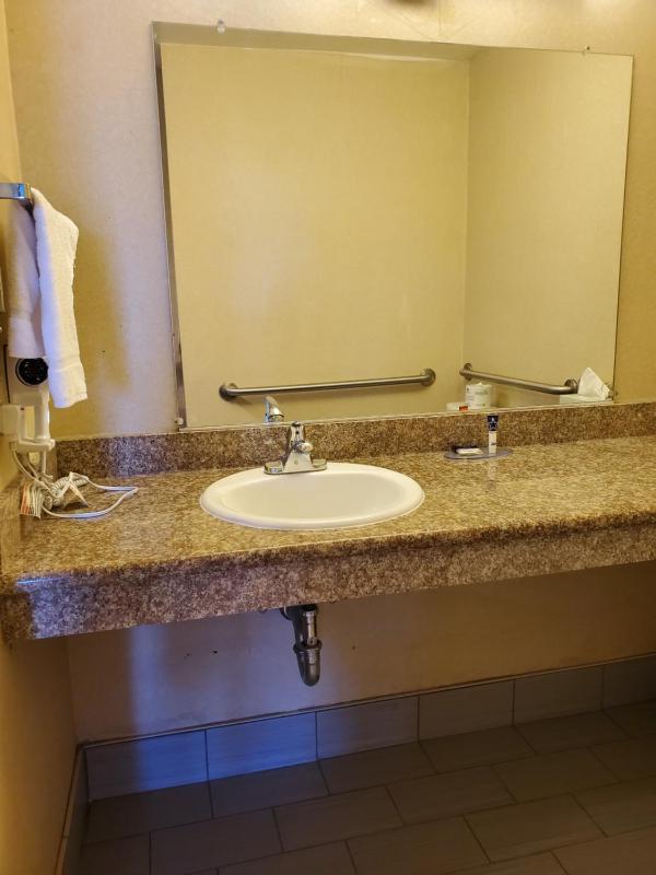 Single Room - Disability Access image 2