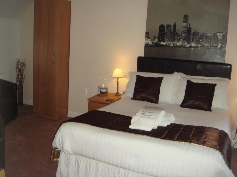 Double Room image 4