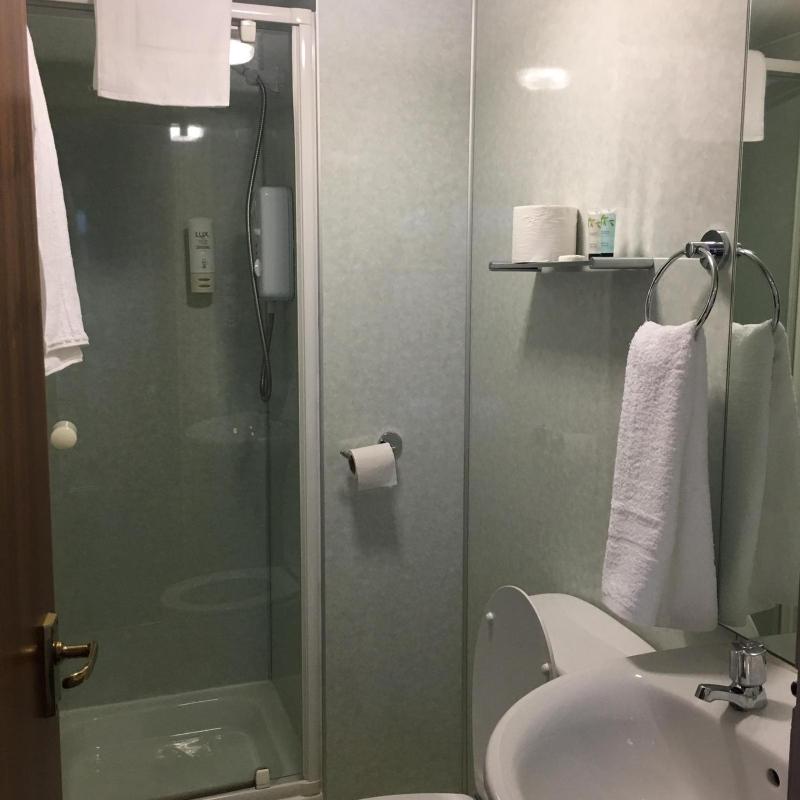 Single Room with Private Bathroom image 2