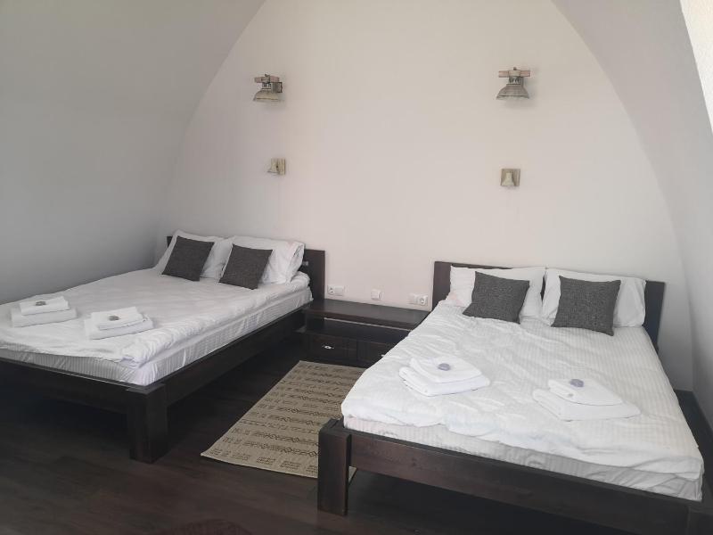 Double Room with Private Bathroom image 2