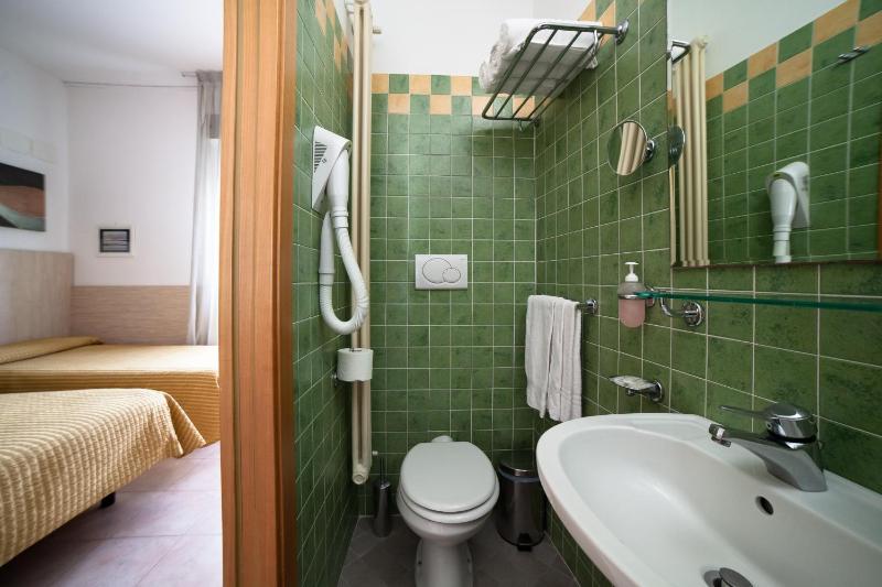 Hotel Plaza - image 17