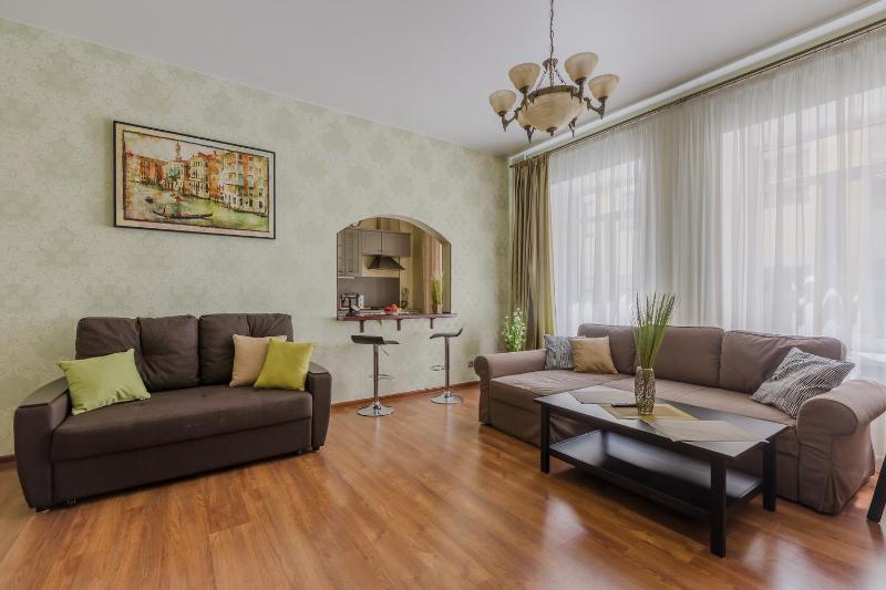 One-Bedroom Apartment image 2