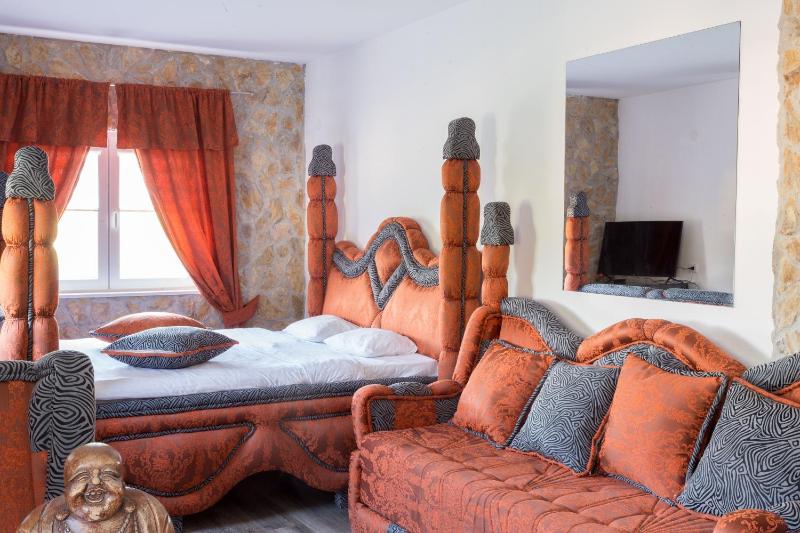 Triple Room with Mountain View image 3