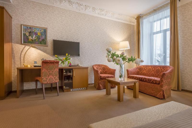 Junior Suite image 4