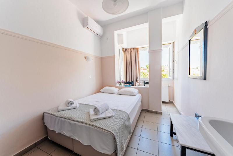 Double Room with Private External Bathroom and Balcony image 3