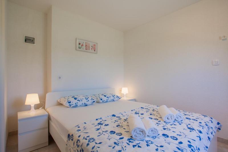 Standard King Room image 1