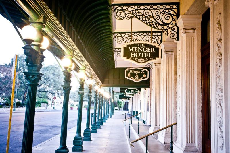 Menger Hotel - image 19