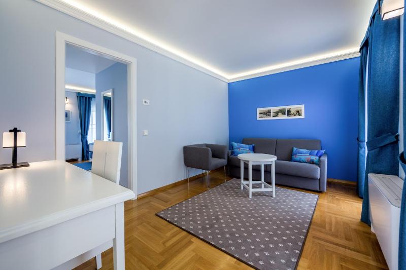 Hotel Domino - image 22