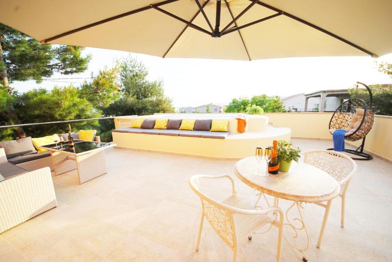 Apartmant with Pool 8 - image 15
