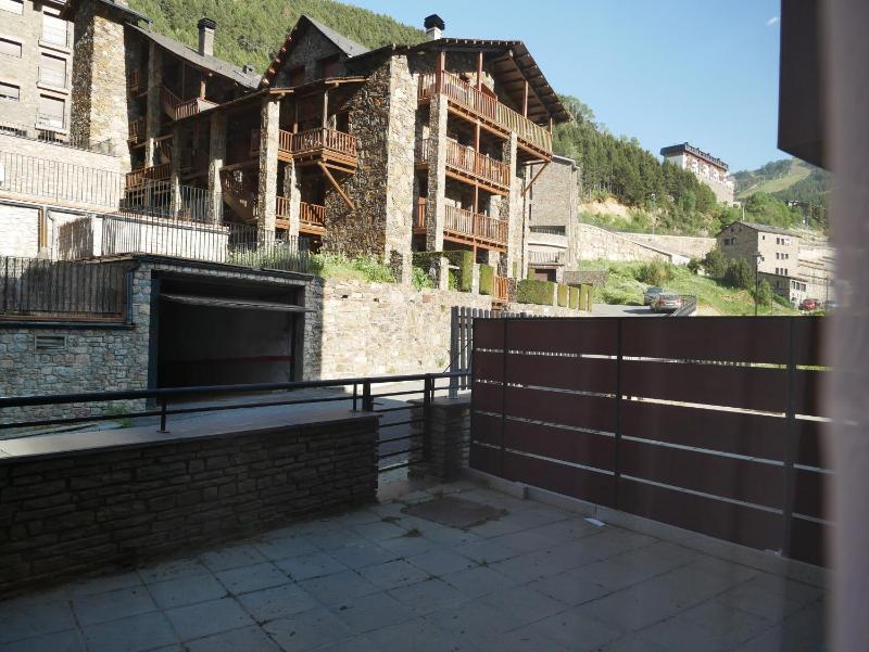 Apartment with Terrace image 4