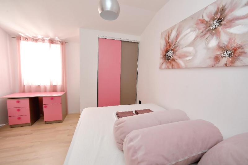 Apartments Neli - image 22