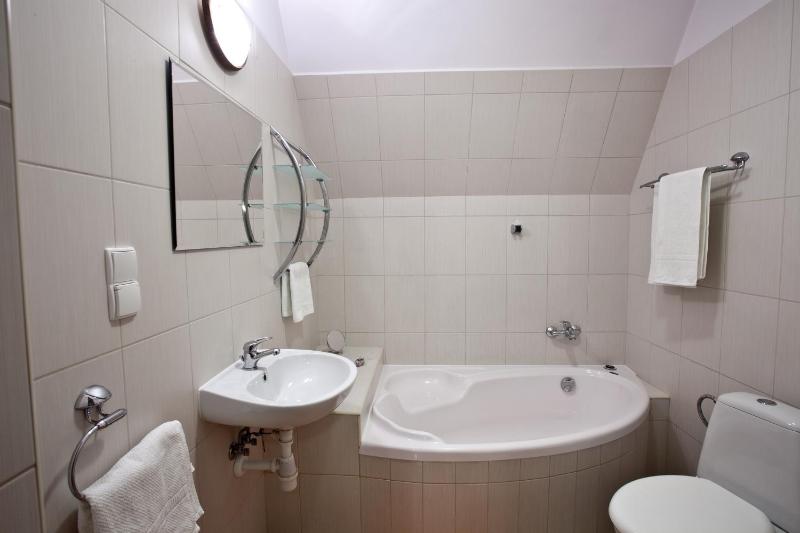 Apartment (8 Adults) image 2