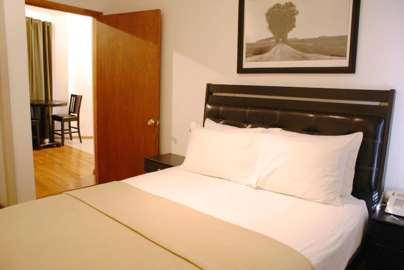 Off SoHo Suites Hotel - image 7