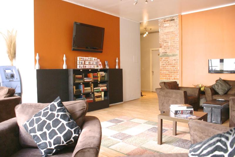 Off SoHo Suites Hotel - image 12