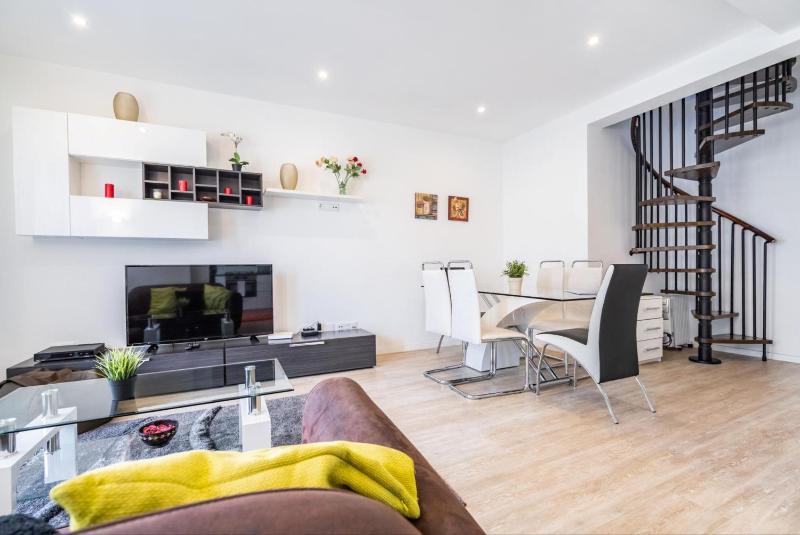 Three-Bedroom Apartment image 4