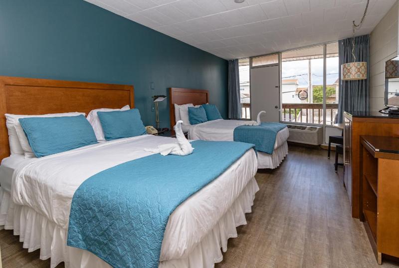 Family Room with 2 Queen Beds - Ocean View  image 1