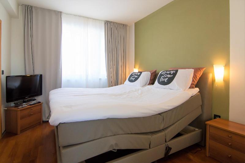Superior Double Room image 3
