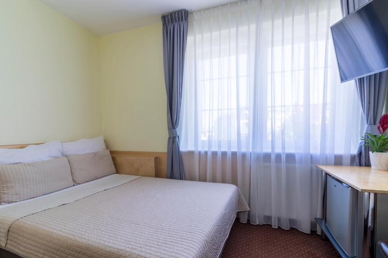 Double Room with Private Bathroom image 2