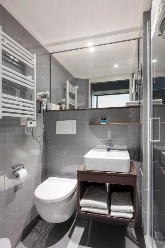 Luxury Studio With Kitchen image 2